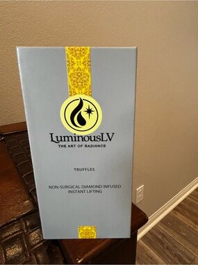 Diamond Infused Instant Lifting Serum — Gray & Gold
